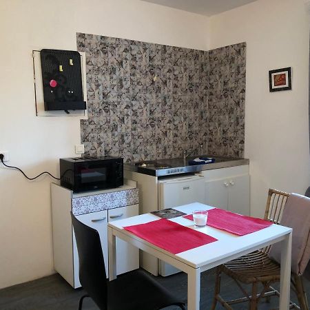 Studio 20 Min De La Mer Ideal Pour Les Deplacements Professionnels Plouaret Екстериор снимка